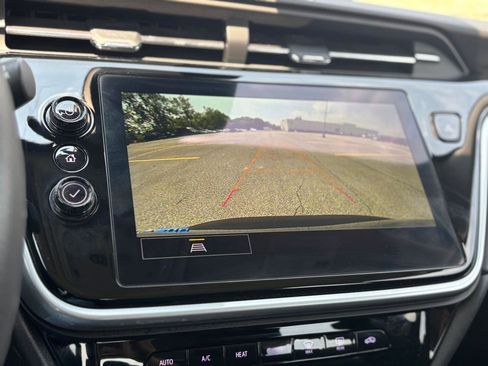 Used 2023 Chevrolet Bolt EUV LT FWD image 31