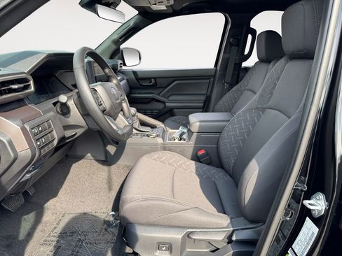 New 2025 Toyota Tacoma SR5 image 9