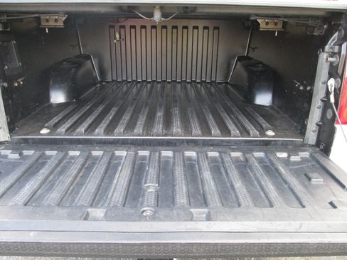 Used 2003 Ford Explorer Sport Trac XLT image 34