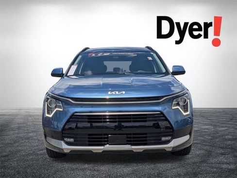 Certified 2023 Kia Niro EX Touring FWD image 11