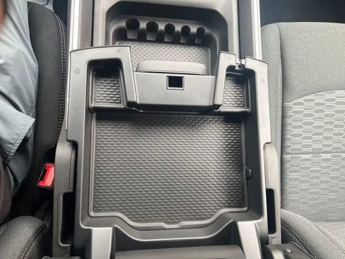 Used 2025 RAM 2500 Big Horn AWD/4WD image 21