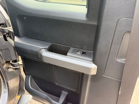 Used 2017 Ford F150 XLT w/ Equipment Group 301A Mid image 14