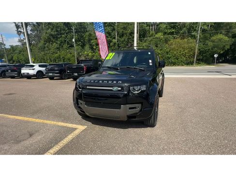 Used 2021 Land Rover Defender 110 X-Dynamic SE AWD/4WD image 7