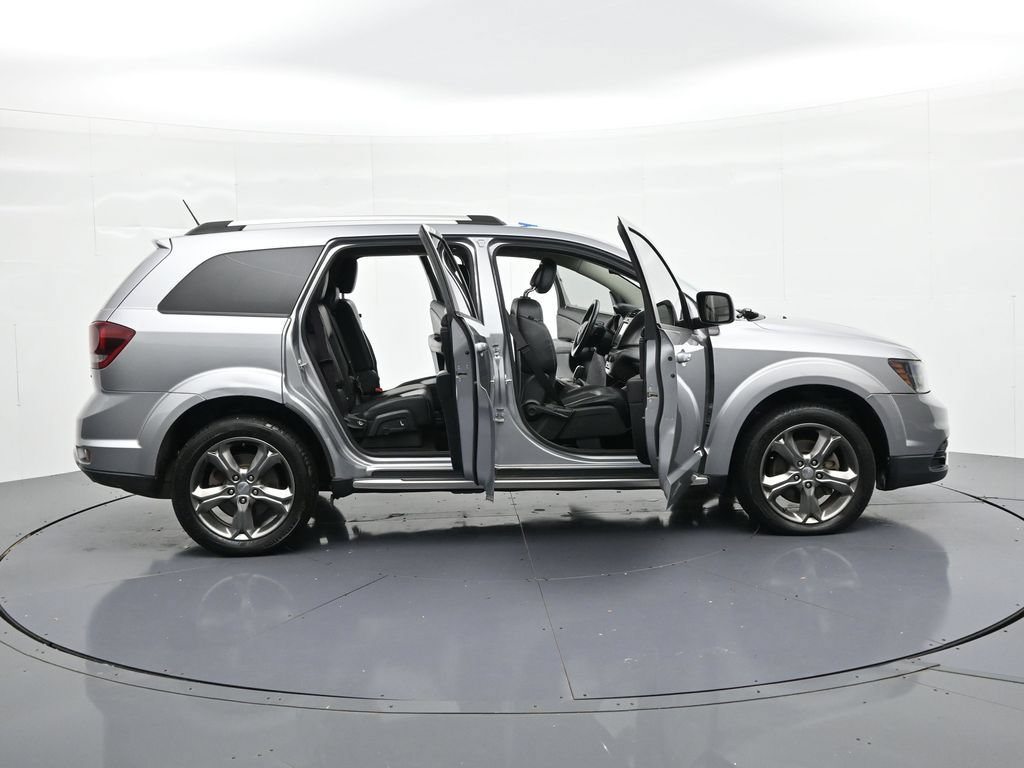 Used 2017 Dodge Journey Crossroad AWD/4WD image 23