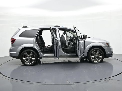 Used 2017 Dodge Journey Crossroad AWD/4WD image 23