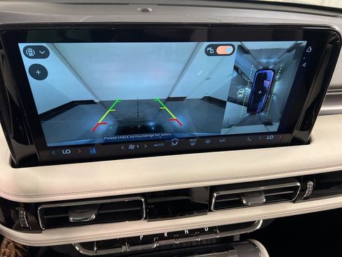 New 2026 Lincoln Aviator AWD image 12