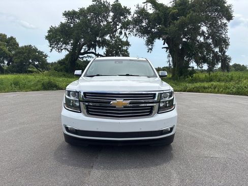 Used 2020 Chevrolet Suburban Premier image 2