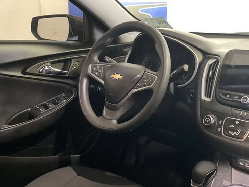 Used 2022 Chevrolet Malibu LS w/ LPO, Floor Liner Package FWD image 10