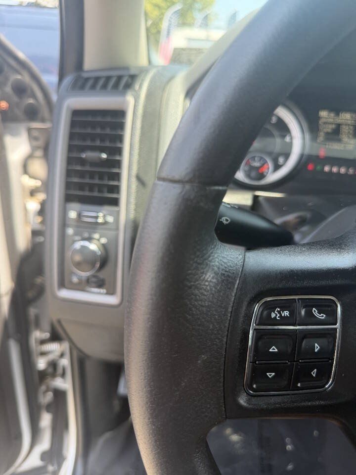 Used 2018 RAM 2500 Tradesman w/ Chrome Appearance Group AWD/4WD image 7