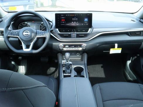 New 2025 Nissan Altima 2.5 SV w/ SV Special Edition Package image 6