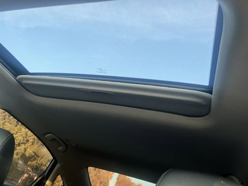 Used 2017 Nissan Altima 2.5 SL w/ Moonroof Package image 22