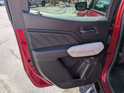 Used 2024 GMC Canyon AT4X image 29