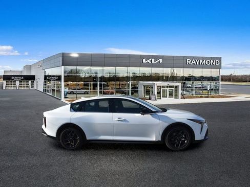 Certified 2025 Kia K4 GT-Line Turbo FWD image 2