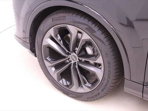 Certified 2025 Audi Q7 3.0T Premium Plus w/ Premium Plus Package AWD/4WD image 21