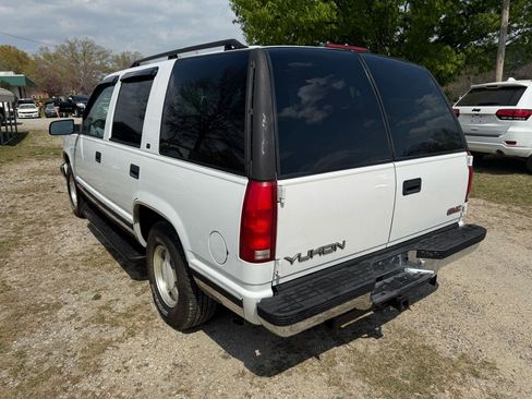 Used 1998 GMC Yukon 2WD 4-Door w/ Marketing Opt Pkg 5 image 7