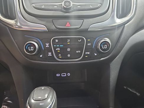 Certified 2019 Chevrolet Equinox LT w/ Driver Convenience Package FWD image 26
