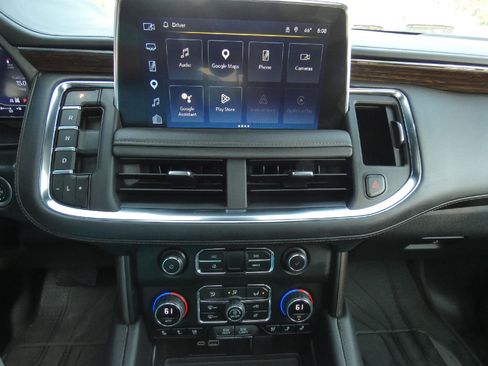 Certified 2024 Chevrolet Suburban High Country w/ Advanced Technology Package AWD/4WD image 23