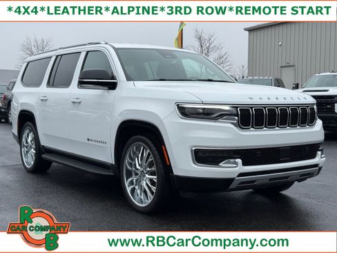 Used 2024 Jeep Wagoneer L Series II w/ Flexible Seating Group AWD/4WD image 1
