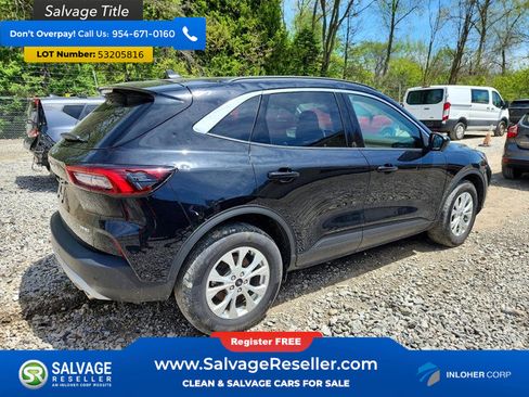 Used 2023 Ford Escape Active w/ Tech Pack #2 AWD/4WD image 4