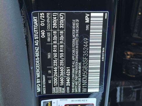 Used 2025 Mercedes-Benz GLC 350e 4MATIC image 15