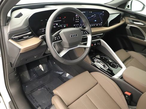 New 2025 Audi Q5 Premium Plus image 15