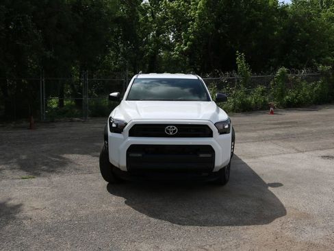 Used 2025 Toyota 4Runner SR5 image 5