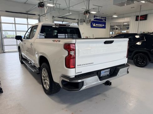 Used 2023 Chevrolet Silverado 1500 LTZ AWD/4WD image 5