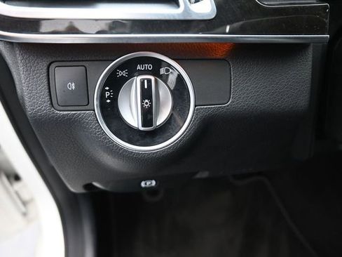 Used 2014 Mercedes-Benz E 350 Sedan image 20