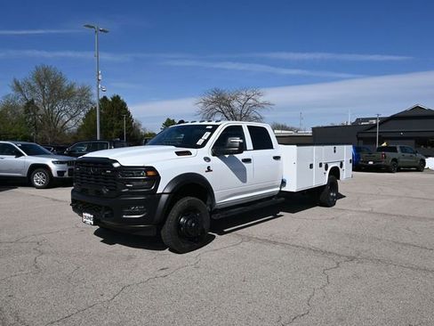 New 2026 RAM 5500 Tradesman AWD/4WD image 9