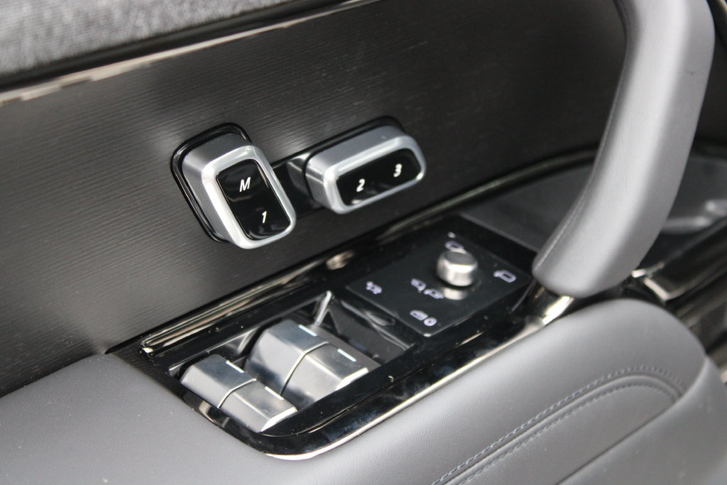 New 2027 Land Rover Range Rover Sport Dynamic SE AWD/4WD image 11