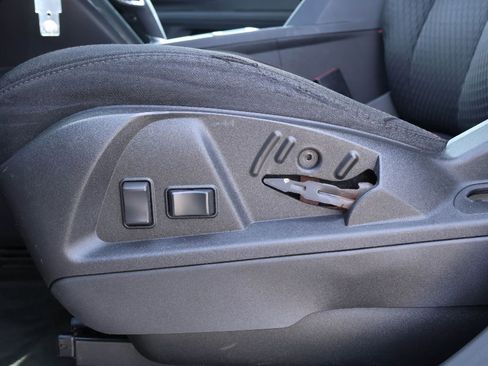 Used 2015 Chevrolet Equinox LS image 24