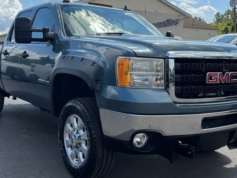 Used 2012 GMC Sierra 2500 SLE w/ SLE Preferred Package AWD/4WD image 4