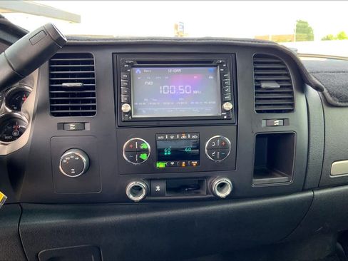 Used 2007 Chevrolet Silverado 1500 LT w/ 1LT Convenience Package AWD/4WD image 30
