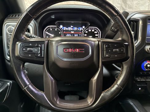 Used 2023 GMC Sierra 2500 AT4 w/ AT4 Preferred Package image 17