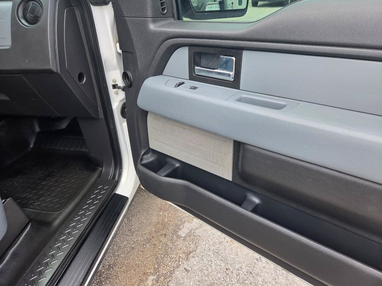 Used 2014 Ford F150 XL w/ Equipment Group 101A Mid AWD/4WD image 28