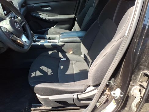 Used 2024 Nissan Sentra SV FWD image 10