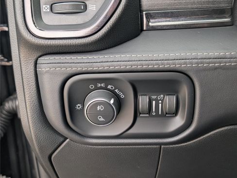 Used 2023 RAM 2500 Limited image 25