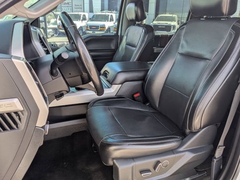 Used 2017 Ford F150 Lariat image 28