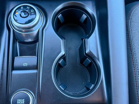 Used 2025 Ford Explorer Active image 37