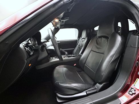 Used 2006 MAZDA MX-5 Miata RWD image 10