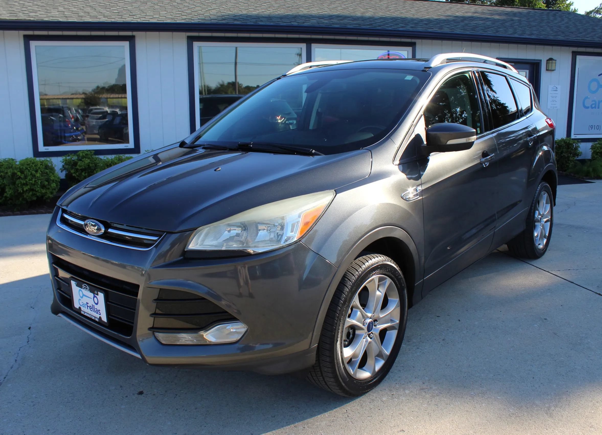 Used 2015 Ford Escape Titanium AWD/4WD image 29