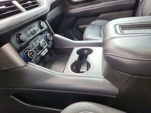 Used 2021 Chevrolet Tahoe Z71 w/ Luxury Package image 20