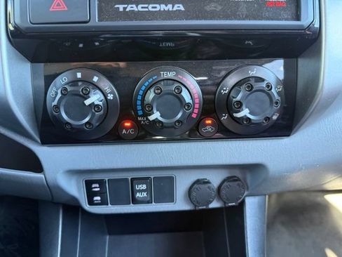 Used 2015 Toyota Tacoma 4x4 Double Cab w/ TRD Sport Package image 19