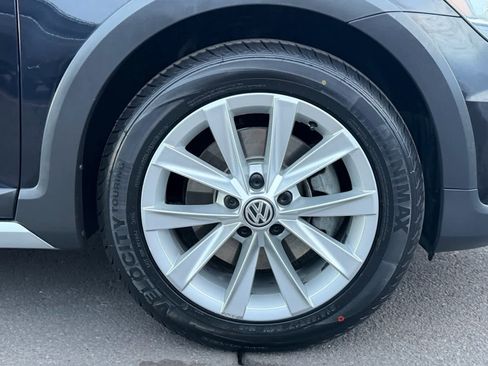 Used 2018 Volkswagen Golf Alltrack SE image 10
