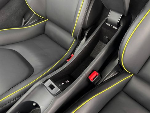 Used 2023 McLaren Artura image 20