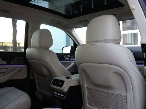 Used 2021 Mercedes-Benz GLS 580 4MATIC image 39