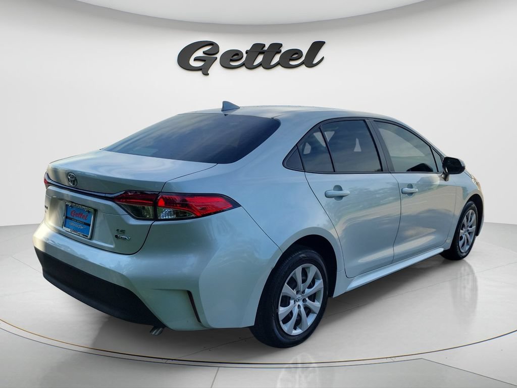 Certified 2026 Toyota Corolla LE FWD image 5