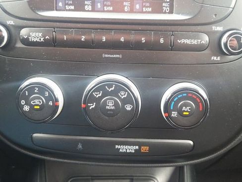 Used 2017 Kia Soul FWD image 26