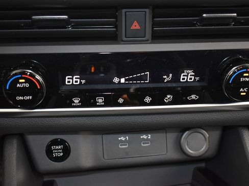 Certified 2025 Nissan Rogue SV image 10