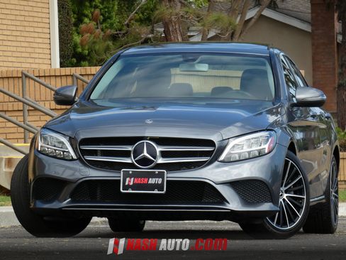 Used 2019 Mercedes-Benz C 300 Sedan image 4